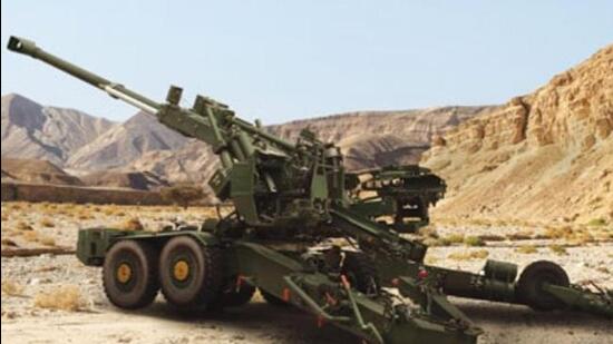 The 155mm/52-calibre gun has a range of 48 km. (HT photo sourced) The 155mm/52-calibre gun has a range of 48 km. (HT photo sourced)