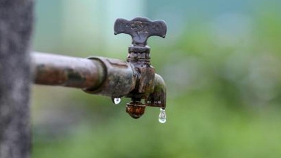 Water (Photo by DIPTENDU DUTTA / AFP) / TO GO WITH Asia-environment-river-India-climate,SCENE by Abhaya Srivastava (AFP) Water (Photo by DIPTENDU DUTTA / AFP) / TO GO WITH Asia-environment-river-India-climate,SCENE by Abhaya Srivastava (AFP)