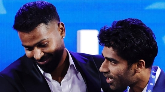 Hardik Pandya (L) and Shashank Singh at a BCCI event(X) Hardik Pandya (L) and Shashank Singh at a BCCI event(X)
