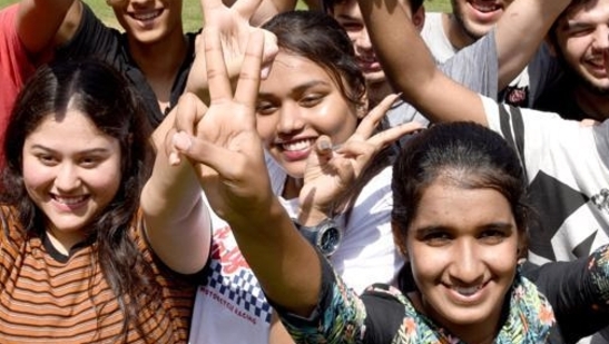 BSEB Matric Results 2025: A total of 123 students made it to the top 10 ranks this year, including 63 boys and 60 girls, showcasing a nearly equal representation of both genders among the high achievers. (HT file image) BSEB Matric Results 2025: A total of 123 students made it to the top 10 ranks this year, including 63 boys and 60 girls, showcasing a nearly equal representation of both genders among the high achievers. (HT file image)
