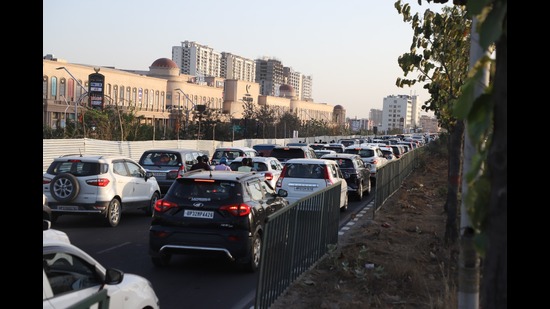 Vehicles stuck in a jam on Shaheed Path on Tuesday (Sourced) Vehicles stuck in a jam on Shaheed Path on Tuesday (Sourced)