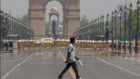 According to IMD, a heatwave is when the maximum temperature is above 40°C. (PTI photo) According to IMD, a heatwave is when the maximum temperature is above 40°C. (PTI photo)