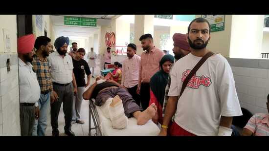 The victim has been hospitalised with a fractured knee and arm. The attack is linked to a month old food bill dispute, say police. (HT File) The victim has been hospitalised with a fractured knee and arm. The attack is linked to a month old food bill dispute, say police. (HT File)
