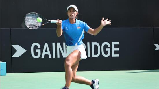 Vaidehi Chaudhari in action on Friday. (HT) Vaidehi Chaudhari in action on Friday. (HT)