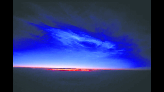 Noctilucent clouds above Alaska. (NASA) Noctilucent clouds above Alaska. (NASA)