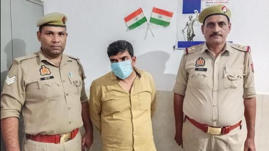 The FD scam came to light after a senior Noida authority official lodged a first information report (FIR) on July 4, 2023, alleging that <span class='webrupee'>₹</span>200 crore had been transferred from two public banks to Bank of India for creating high interest FDs. (HT Photo) The FD scam came to light after a senior Noida authority official lodged a first information report (FIR) on July 4, 2023, alleging that <span class='webrupee'>₹</span>200 crore had been transferred from two public banks to Bank of India for creating high interest FDs. (HT Photo)