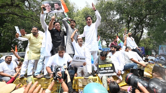 The prosecution complaint filed on April 9 under various sections of the Prevention of Money Laundering Act (PMLA) named Sonia Gandhi, a former Congress president, as the accused no 1, and her son and MP Rahul Gandhi, who is also the Leader of Opposition in the Lok Sabha, as the accused no 2.(Hindustan Times )