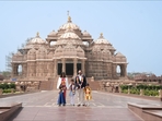 JD Vance, his wife Usha Vance, and their three children - Vivek, Ewan, and Maribel visited Akshardham Temple in Delhi. (HT Photo) JD Vance, his wife Usha Vance, and their three children - Vivek, Ewan, and Maribel visited Akshardham Temple in Delhi. (HT Photo)