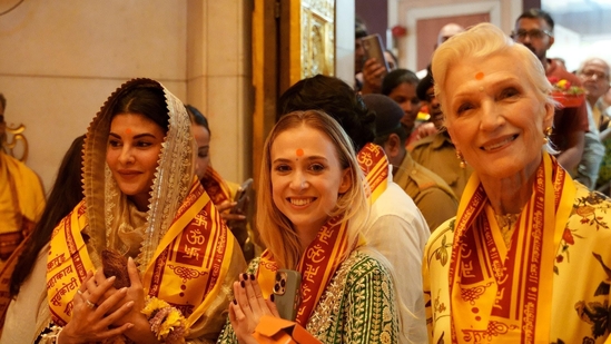 Jacqueline Fernandez visited Siddhivinayak Temple with Elon Musk's mother Maye Musk. Jacqueline Fernandez visited Siddhivinayak Temple with Elon Musk's mother Maye Musk.