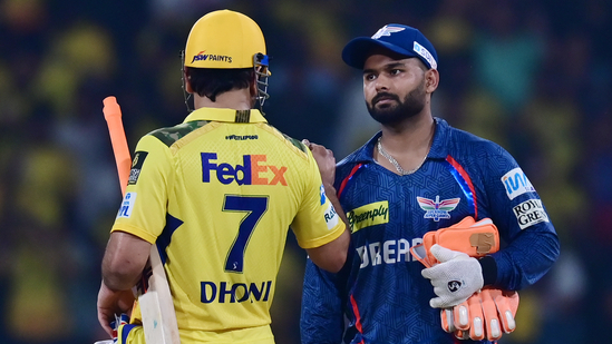 Rishabh Pant captain of LSG (Lucknow Super Giants) congratulating to MS. Dhoni captain of CSK (Chennai Super Kings)(Deepak Gupta/HT)