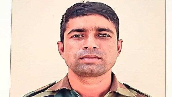 The martyred soldier was Hav Jhantu Ali Shaikh of 6 PARA SF, the Indian Army said. The martyred soldier was Hav Jhantu Ali Shaikh of 6 PARA SF, the Indian Army said.