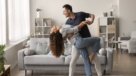 A healthy relationship requires patience and understanding each other and embracing the changes.(Shutterstock) A healthy relationship requires patience and understanding each other and embracing the changes.(Shutterstock)