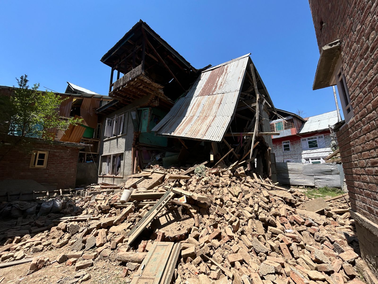The house of Lashkar militant Adil Thokar in Bijbehara (South Kashmir) .(Waseem Andrabi/ HT) The house of Lashkar militant Adil Thokar in Bijbehara (South Kashmir) .(Waseem Andrabi/ HT)