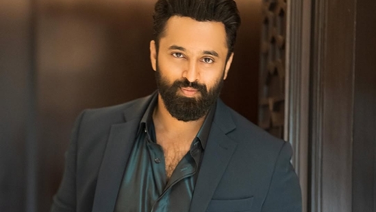 Unni Mukundan re-shared a post by his fan club warning people to not link him with female co-stars. Unni Mukundan re-shared a post by his fan club warning people to not link him with female co-stars.
