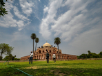 People Enjoy at pleasant weather under the sky at Humayun Tomb in New Delhi, India, on Saturday, April 26, 2025. (RAJ K RAJ/Hindustan Times) People Enjoy at pleasant weather under the sky at Humayun Tomb in New Delhi, India, on Saturday, April 26, 2025. (RAJ K RAJ/Hindustan Times)
