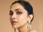 Deepika Padukone's fashion slip at 2025 WAVES summit goes viral as Mira Kapoor Deepika Padukone's fashion slip at 2025 WAVES summit goes viral as Mira Kapoor