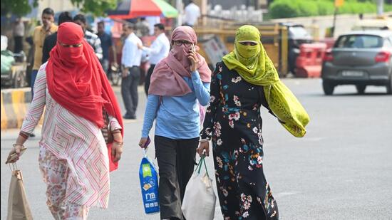 Gautam Budh Nagar, like parts of the NCR (national capital region), will see intermittent rain and gusty winds till at least May 6, said Mahesh Palawat, vice president, climate & meteorology at Skymet Weather. (Sunil Ghosh/HT Photo) Gautam Budh Nagar, like parts of the NCR (national capital region), will see intermittent rain and gusty winds till at least May 6, said Mahesh Palawat, vice president, climate & meteorology at Skymet Weather. (Sunil Ghosh/HT Photo)