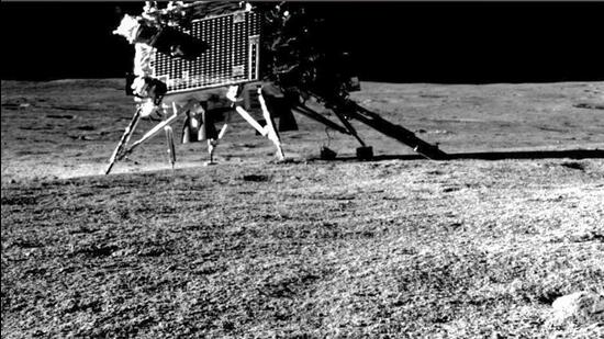 The Vikram lander on the lunar surface with the ChaSTE probe deployed. (ISRO) The Vikram lander on the lunar surface with the ChaSTE probe deployed. (ISRO)
