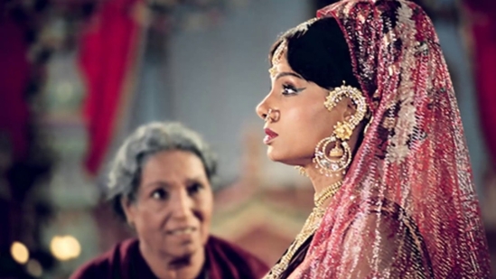 Padma Khanna and Lalita Pawar in a still from India's most watched TV show. Padma Khanna and Lalita Pawar in a still from India's most watched TV show.