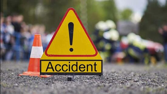 Two labourers die of suffocation after falling into 30-foot well at RMC plant in Naigaon Two labourers die of suffocation after falling into 30-foot well at RMC plant in Naigaon