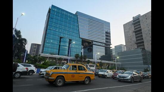 A glass-and-steel tower, now common across many Indian cities, stands in Salt Lake Sector V in Kolkata, which has emerged as an IT hub. (Samir Jana/HT photo) A glass-and-steel tower, now common across many Indian cities, stands in Salt Lake Sector V in Kolkata, which has emerged as an IT hub. (Samir Jana/HT photo)