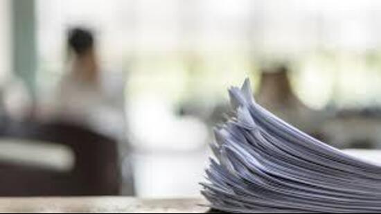 According to the FIR lodged on May 1 at Kankarkheda police station, the accused allegedly forced her into a car, brought her to Meerut,and abandoned her at her parents’ home. (iStock)