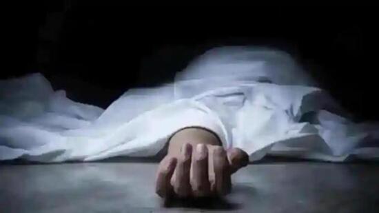 The victim, identified as Sunil Kumar, who was a labourer and resided in Verma Colony, Pinjore, was found with head and neck injuries in a pool of blood. (HT Photo) The victim, identified as Sunil Kumar, who was a labourer and resided in Verma Colony, Pinjore, was found with head and neck injuries in a pool of blood. (HT Photo)