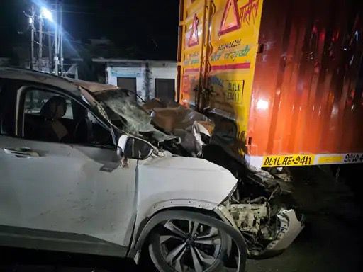 Pawandeep Rajan's car rammed into a truck. Pawandeep Rajan's car rammed into a truck.