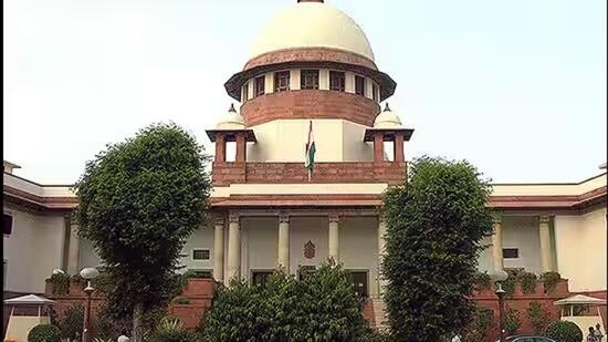 The Supreme Court on Tuesday directed the governments of Punjab and Haryana to cooperate with the Centre to resolve the Sutlej-Yamuna Link (SYL) Canal row. (HT file photo) The Supreme Court on Tuesday directed the governments of Punjab and Haryana to cooperate with the Centre to resolve the Sutlej-Yamuna Link (SYL) Canal row. (HT file photo)