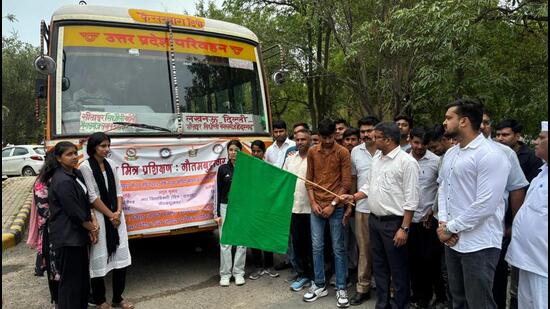 In total, 4,800 “Aapda Mitras” will be trained in two phases across 48 districts of the state. Each district has nominated 100 participants, officials said. (HT Photo) In total, 4,800 “Aapda Mitras” will be trained in two phases across 48 districts of the state. Each district has nominated 100 participants, officials said. (HT Photo)