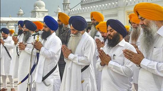 Sikh priests and devotees taking part in an ‘ardas (prayer)’ at Takht Sri Keshgarh Sahib in Anandpur Sahib in Rupnagar district on Friday for the restoration of peace amid the India-Pakistan conflict. (PTI Photo) Sikh priests and devotees taking part in an ‘ardas (prayer)’ at Takht Sri Keshgarh Sahib in Anandpur Sahib in Rupnagar district on Friday for the restoration of peace amid the India-Pakistan conflict. (PTI Photo)